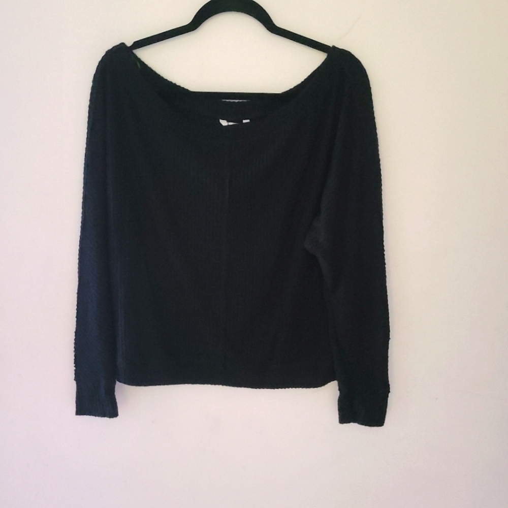 NWOT CASLON cropped long sleeves top